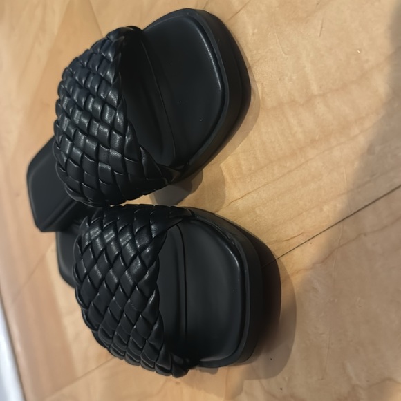 Basically new Nine West flats - Picture 4 of 8